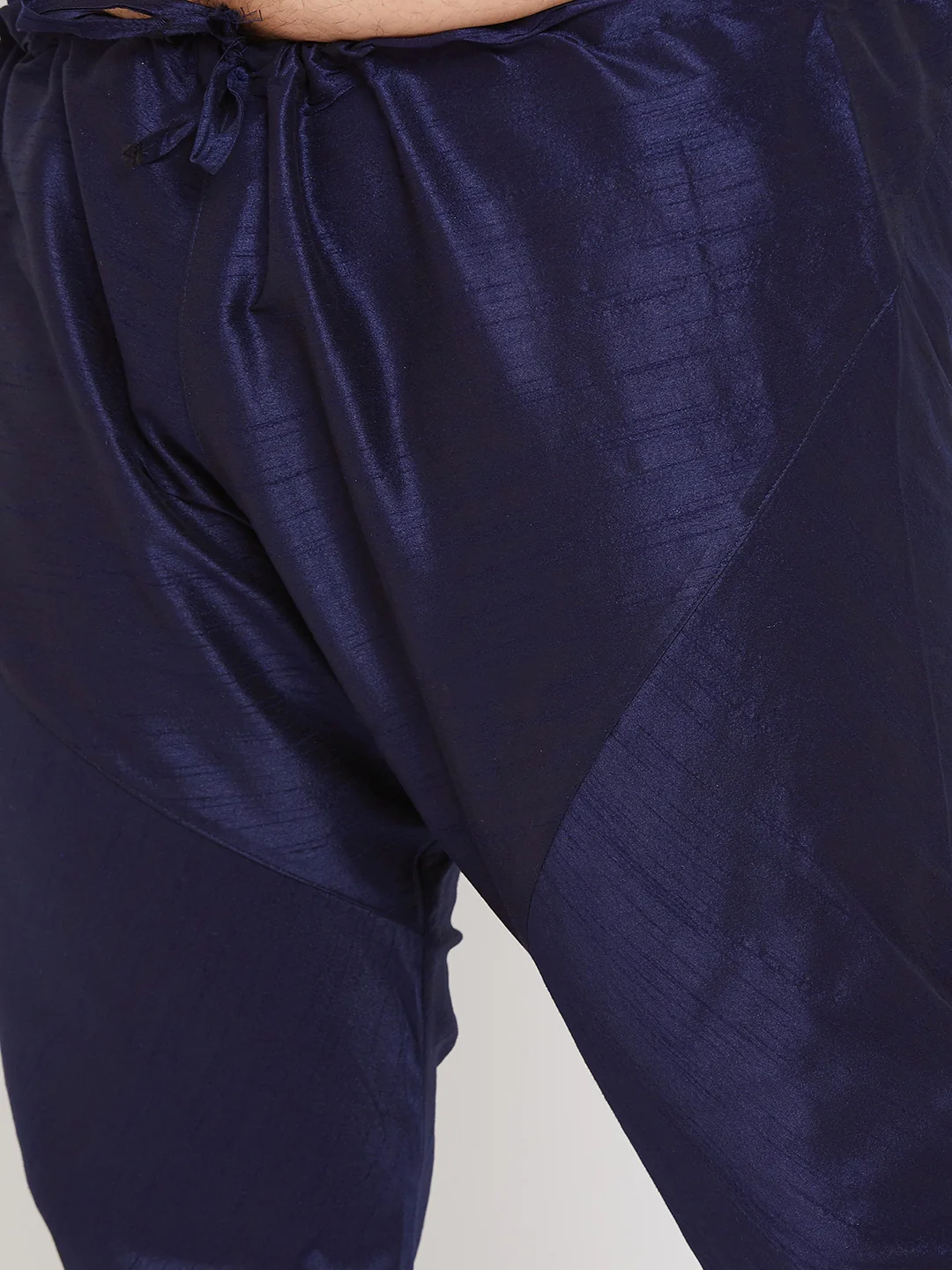 Men's Plus Size Navy Blue Silk Blend Kurta Pyjama Set - Image 5