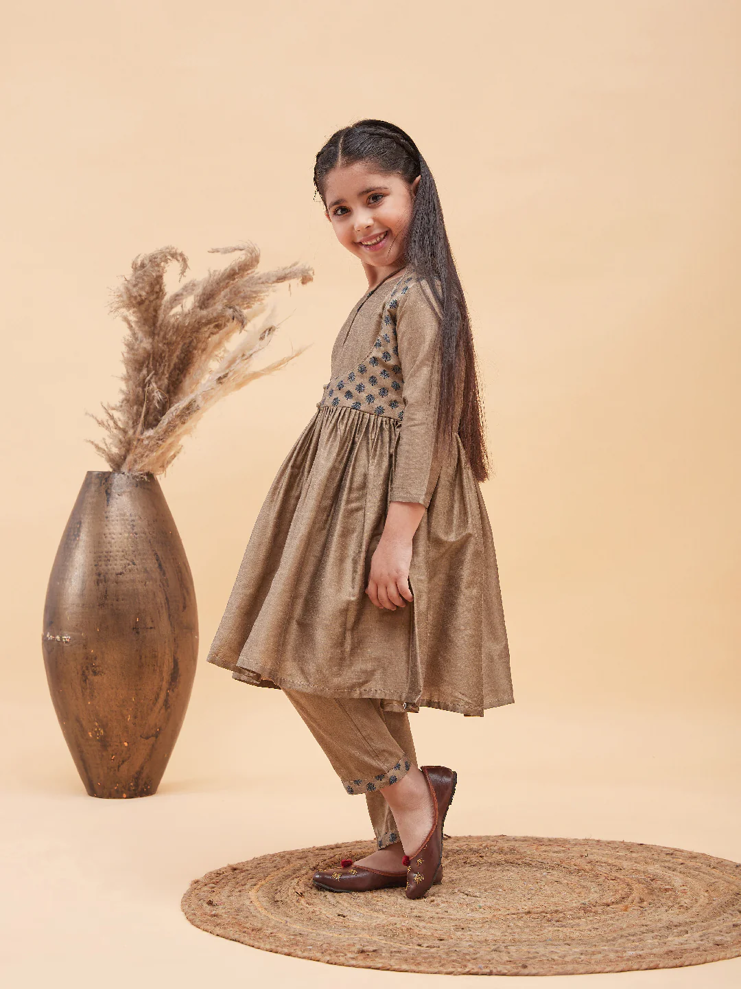 Girl's Brown Anarkali Kurta Pyjama Set With Potli Bag - Image 6