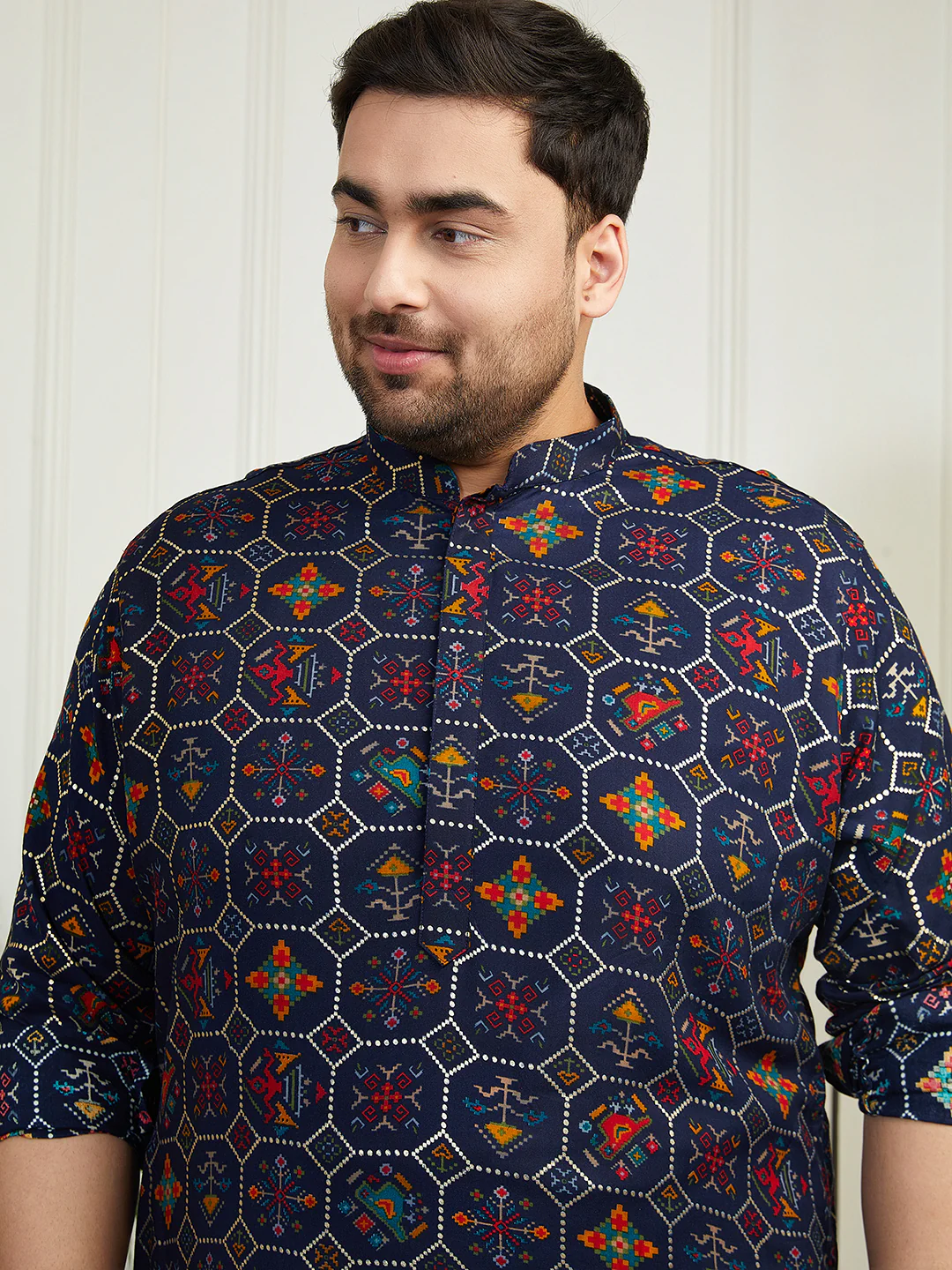 Plus Men's Blue And Cream Cotton Blend Kurta And Patiala Set - Image 3